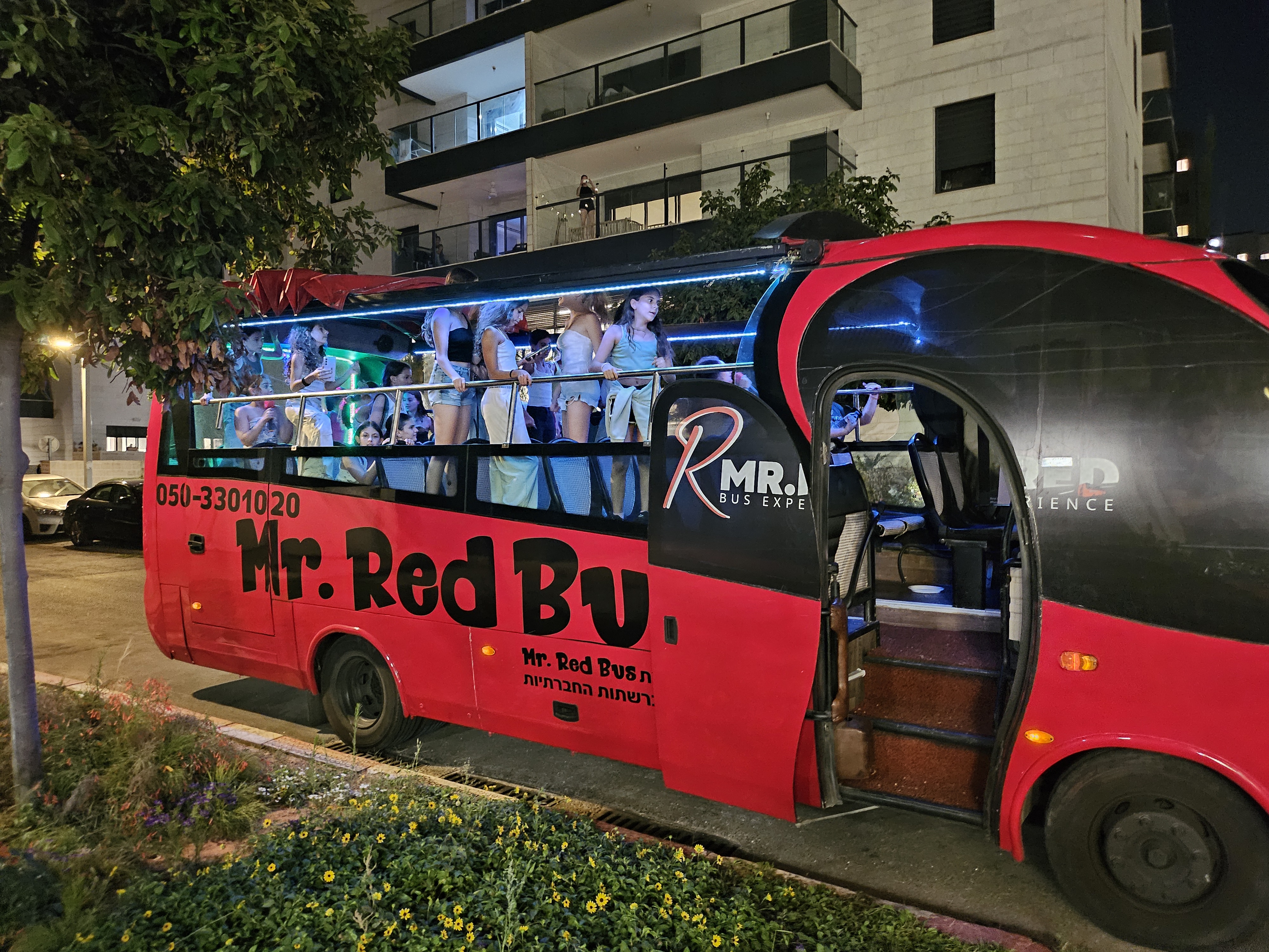 ����� �-Mr. Red Bus - ����� �� ��